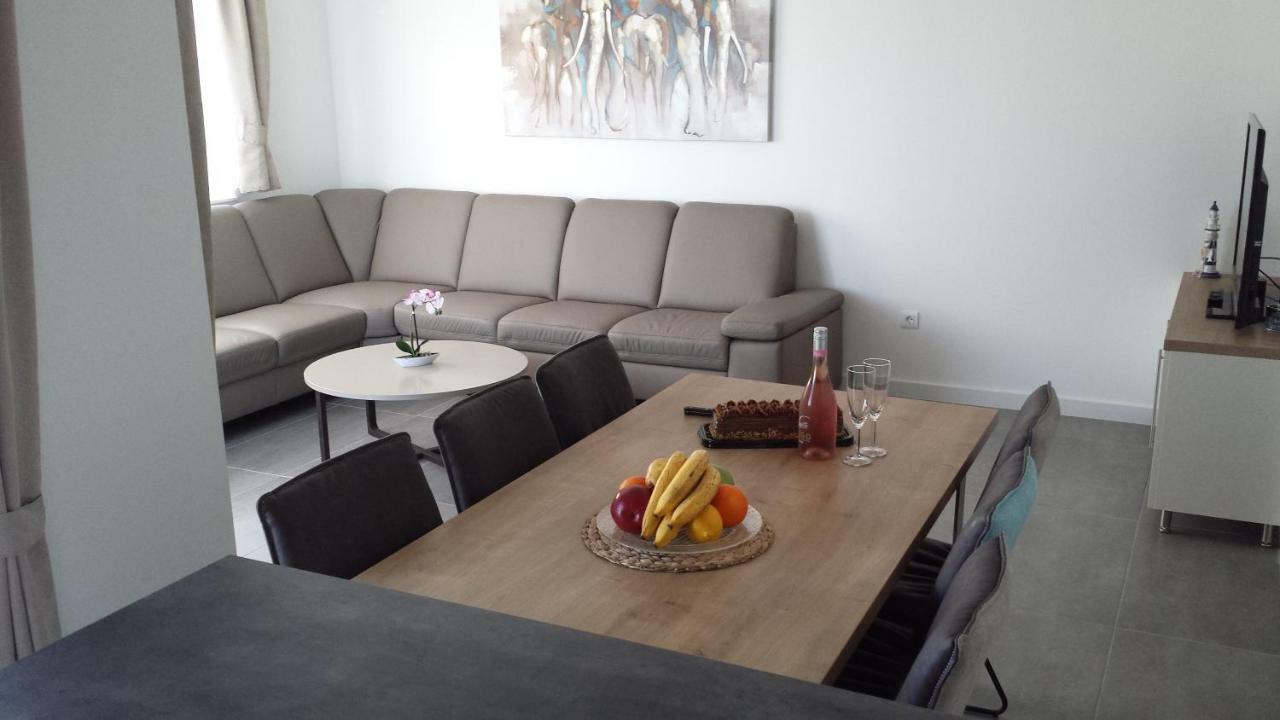 Apartment Aria Exclusive Petrcane Bagian luar foto